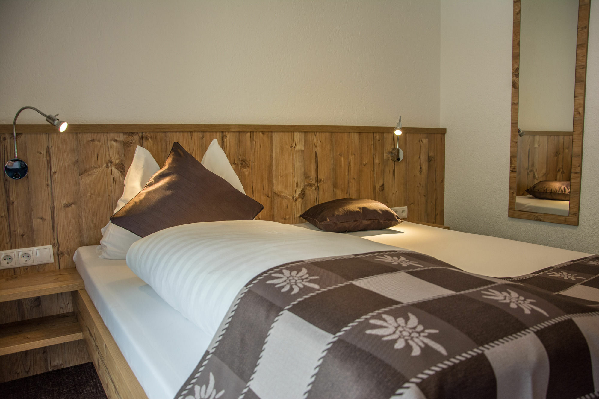 Senner Appartements Umhausen Buitenkant foto