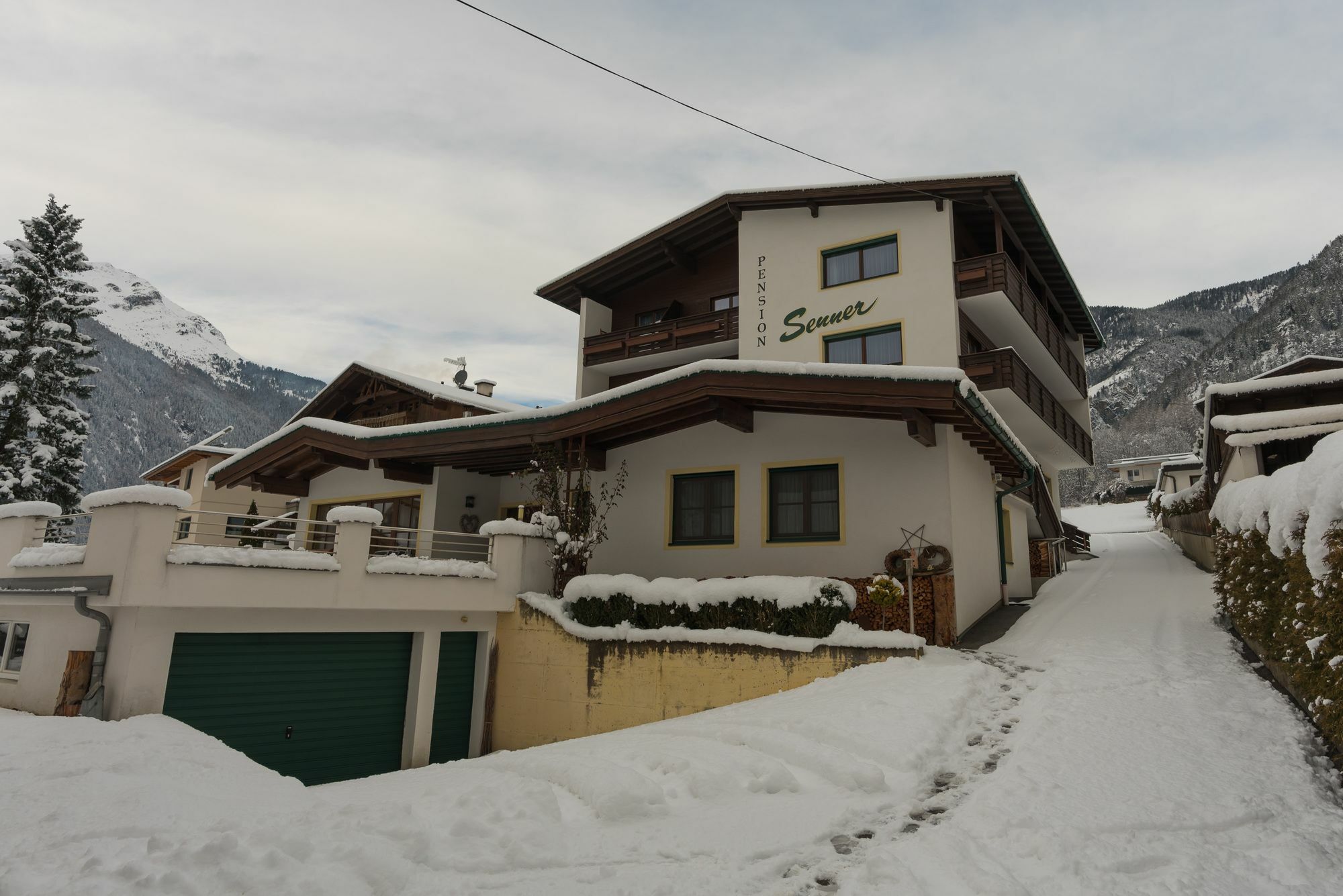 Senner Appartements Umhausen Buitenkant foto